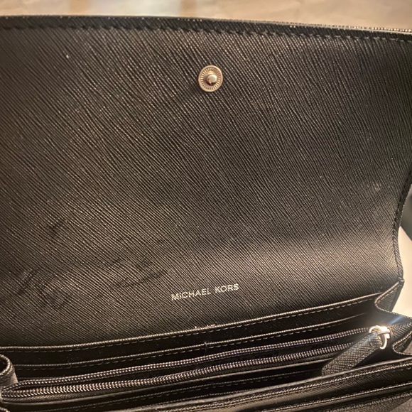 Michael kors black purse and wallet - Picture 1 of 9